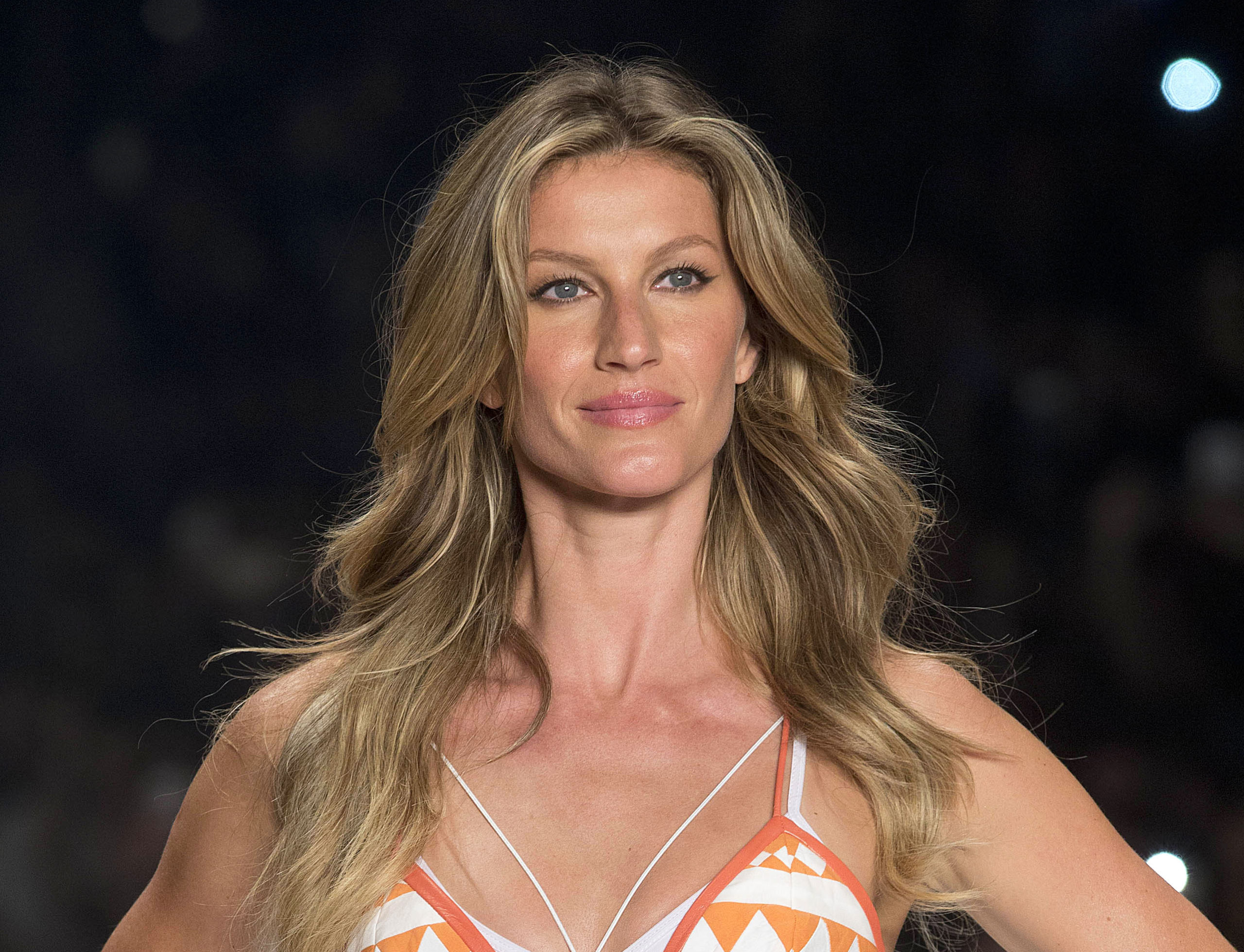 Louis Vuitton on X: .@GiseleOfficial will escort the