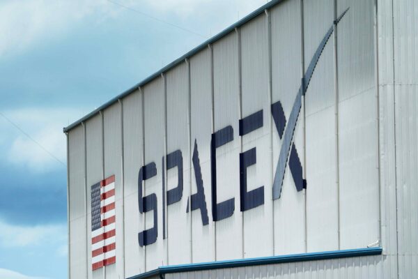 Elon Musk Moves SpaceX Incorporation from Delaware to Texas - Valuetainment