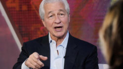 JPMorgan Chase CEO Jamie Dimon sold 133,639 shares valued at $31.5 million after company stock fell by 0.4% following a downgrade from StockNews.com.